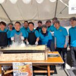 佐用町商工会青年部のメンバー（ホルモン焼きうどんの出店）